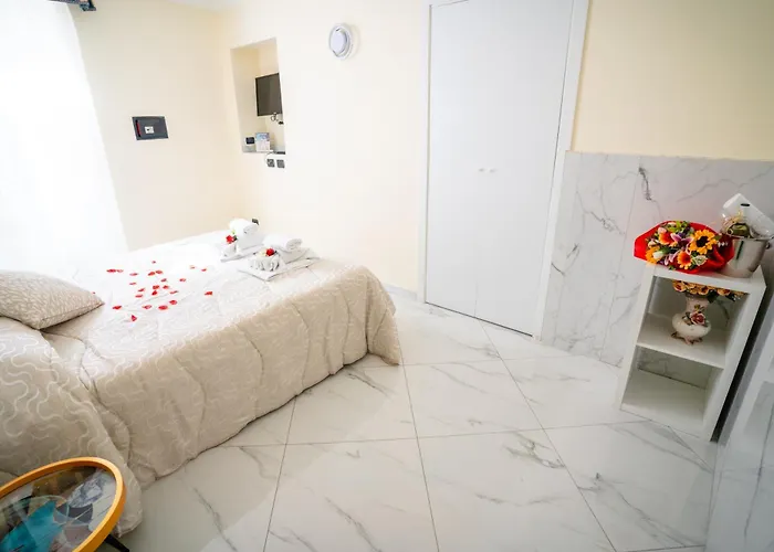 Pensión Tiche 3*
